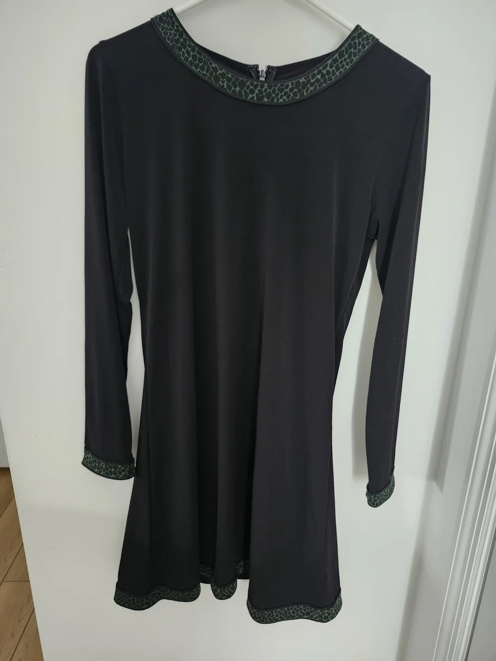 Michael Kors Black Long-Sleeve Tunic with Green Trim